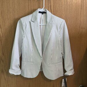 NWT Amanda + Chelsea Blazer
